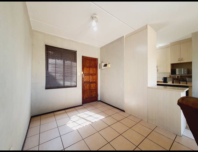 2 BEDROOM APARTMENT RENTED IN HALFWAY GARDENS